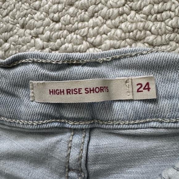 Levi's High Rise Light Blue Denim Shorts - Picture 3 of 6